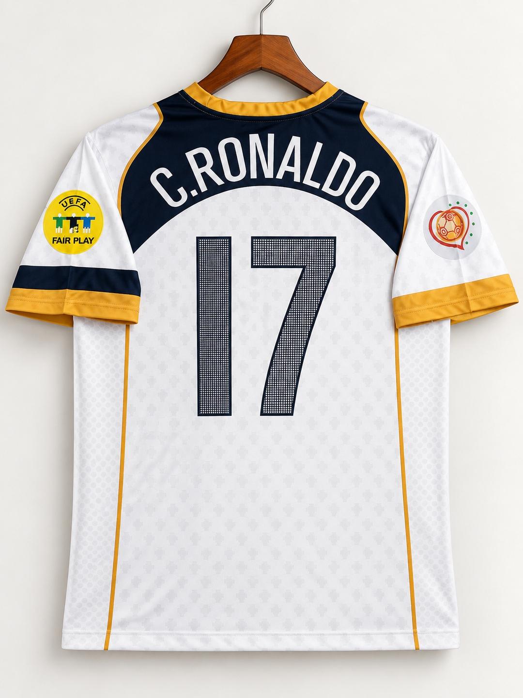 Ronaldo-17 Portugal 2004 Away